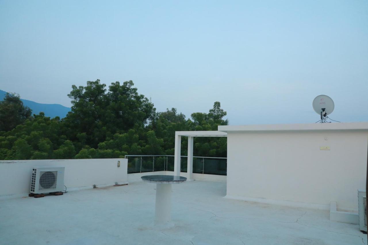 Hill View Paradise - 2Bhk'S & Rooms - A Golden Group Of Premium Home Stays - Tirupati Extérieur photo