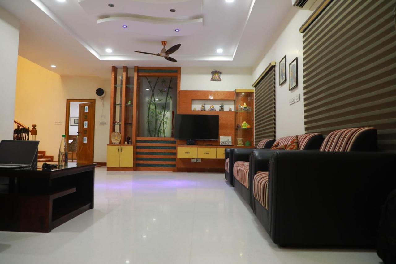 Hill View Paradise - 2Bhk'S & Rooms - A Golden Group Of Premium Home Stays - Tirupati Extérieur photo