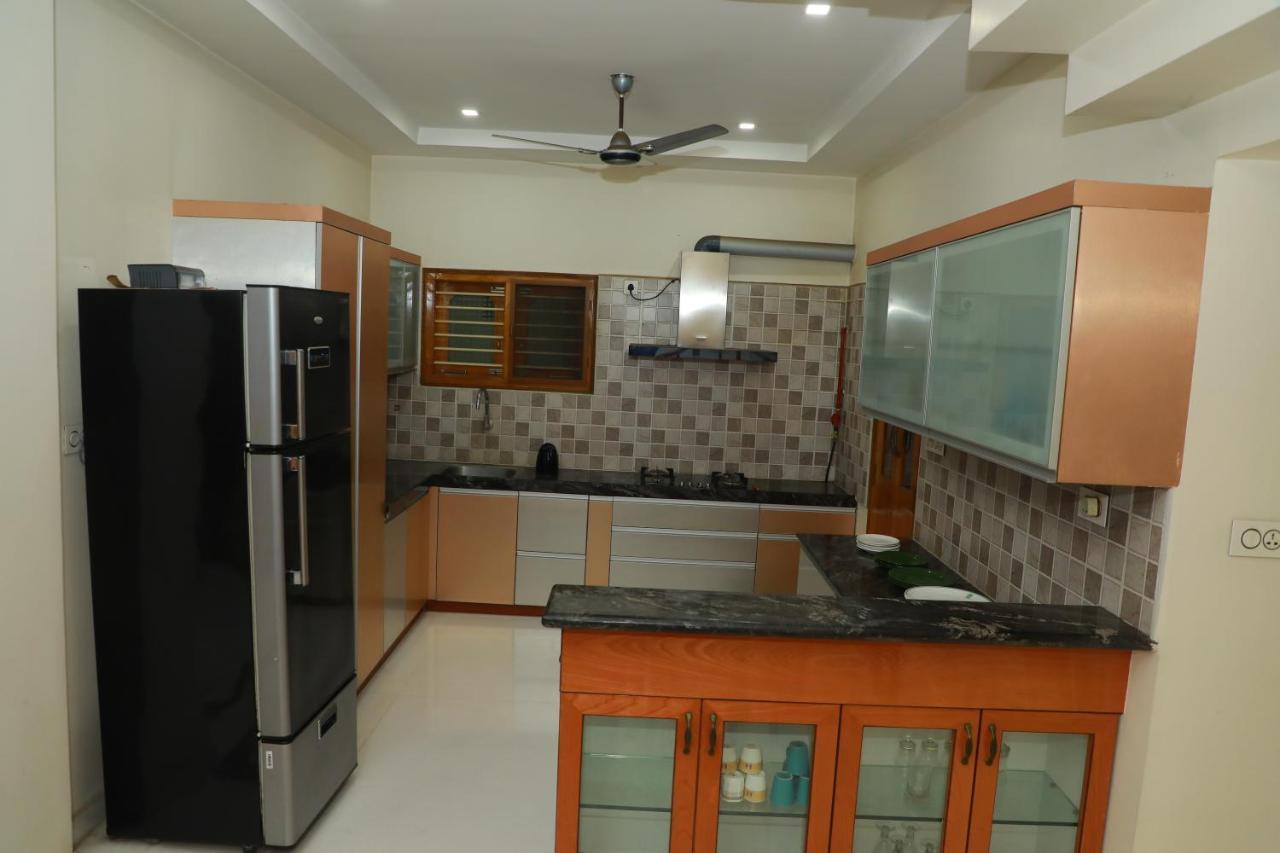 Hill View Paradise - 2Bhk'S & Rooms - A Golden Group Of Premium Home Stays - Tirupati Extérieur photo