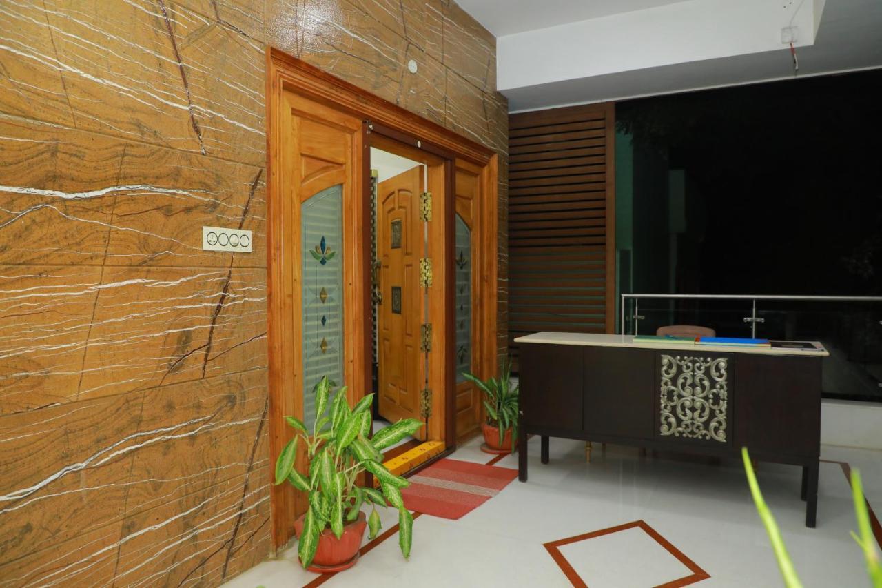 Hill View Paradise - 2Bhk'S & Rooms - A Golden Group Of Premium Home Stays - Tirupati Extérieur photo