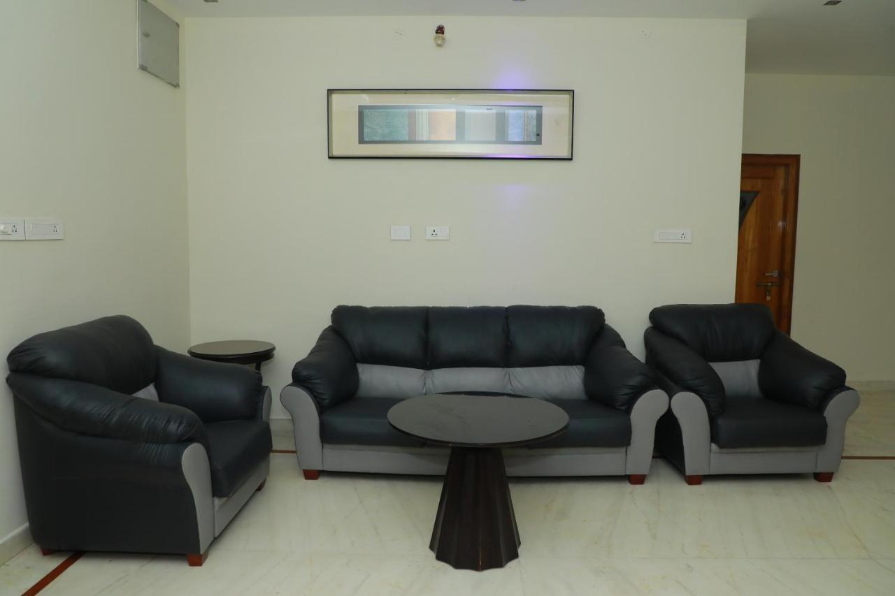 Hill View Paradise - 2Bhk'S & Rooms - A Golden Group Of Premium Home Stays - Tirupati Extérieur photo